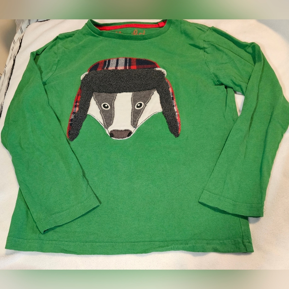 Mini Boden Applique Badger Wearing Winter Hat(!) L/S T-Shirt, Size 7-8Y